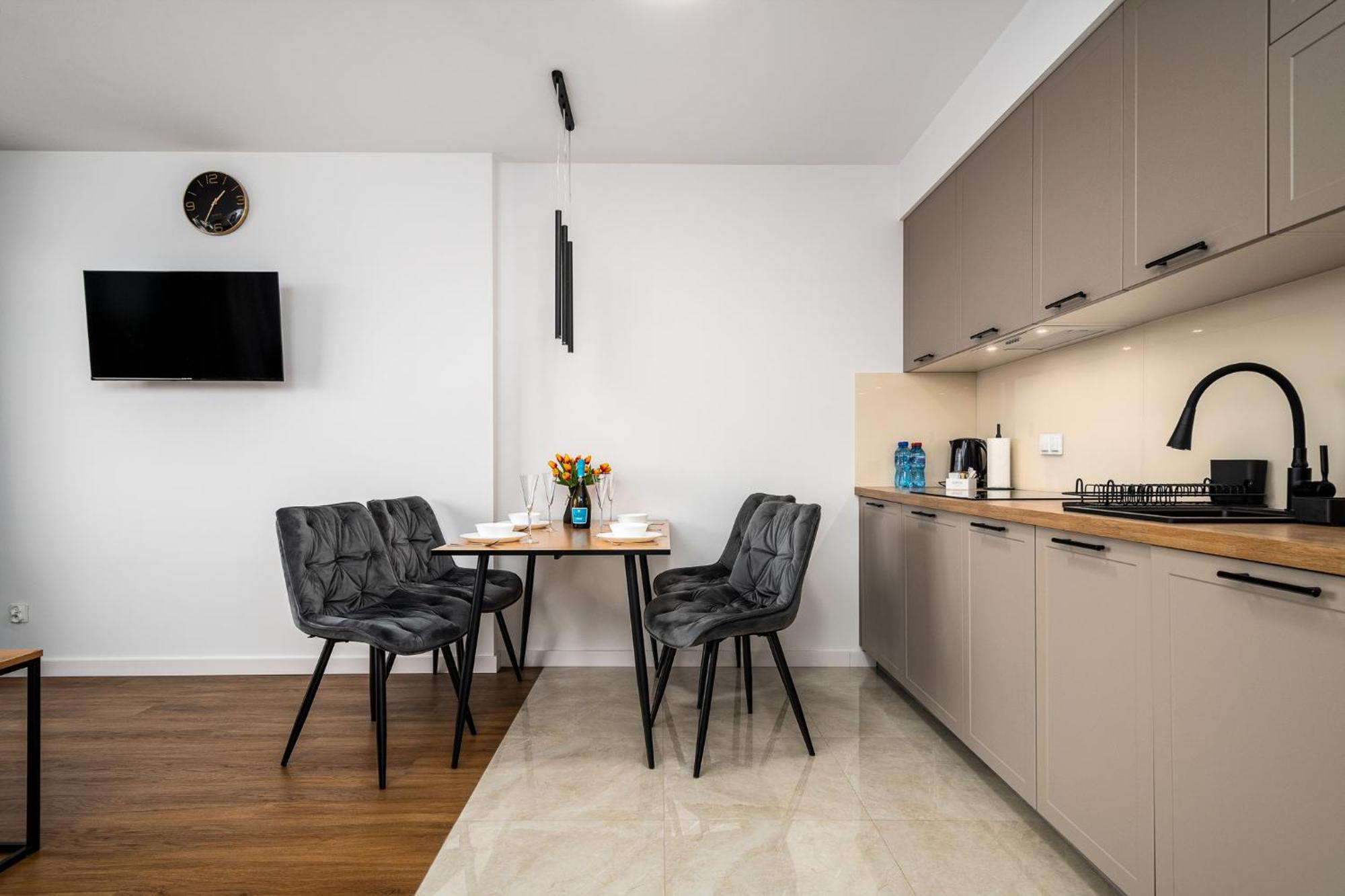 Pileckiego Residence Warsaw Ngoại thất bức ảnh