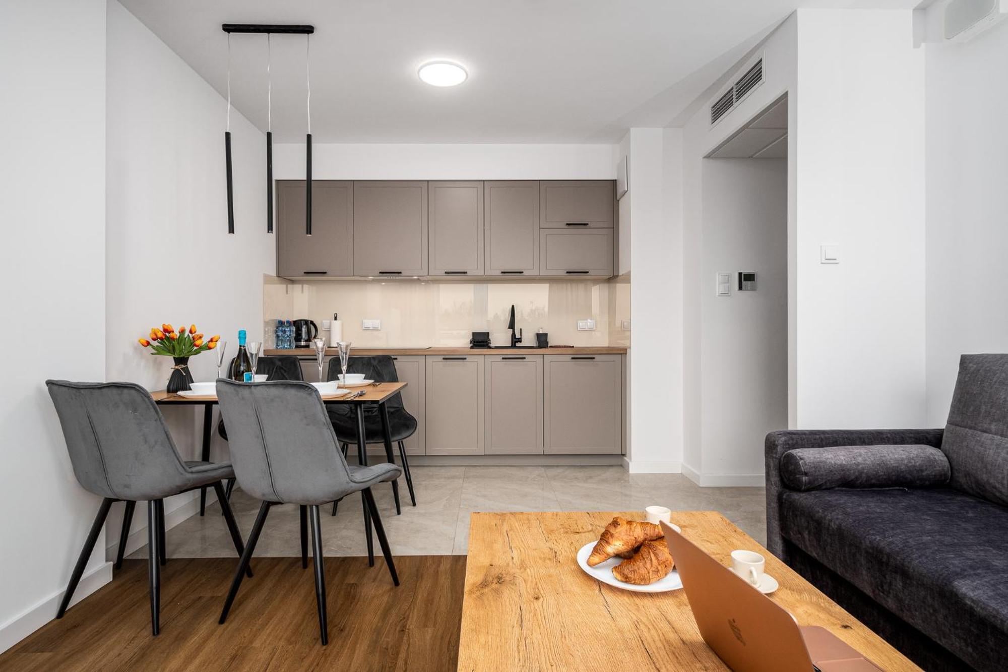 Pileckiego Residence Warsaw Ngoại thất bức ảnh